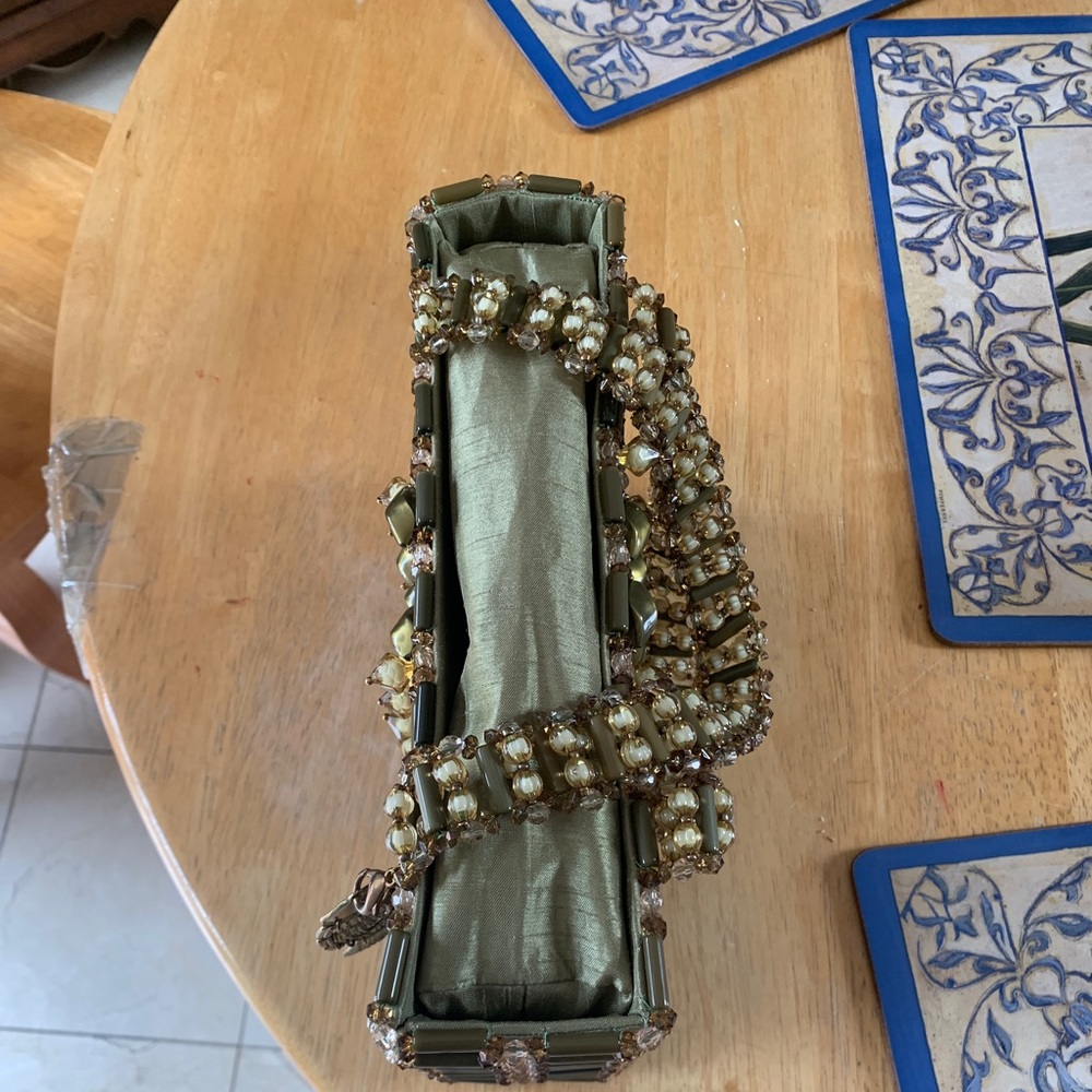 Hand beaded formal handbag - Picture 6 of 9
